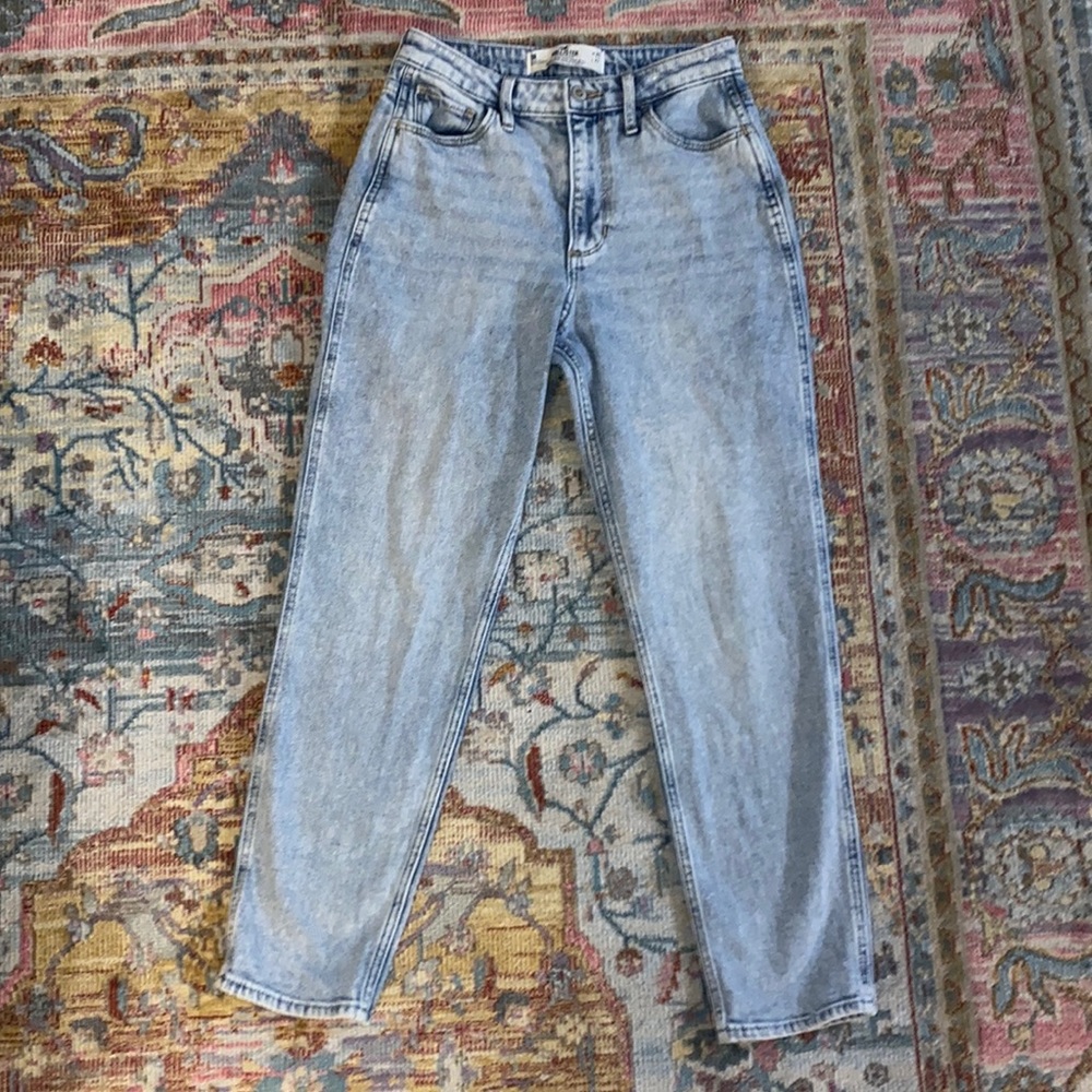 Hollister | Curvy Hi-Rise Vintage Stretch Mom Jeans Size 3